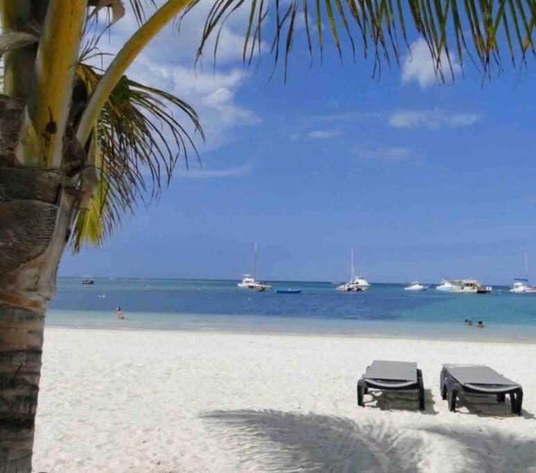Hermoso Apartamento Con Vista Al Mar! Los Corales Punta Cana Exterior foto